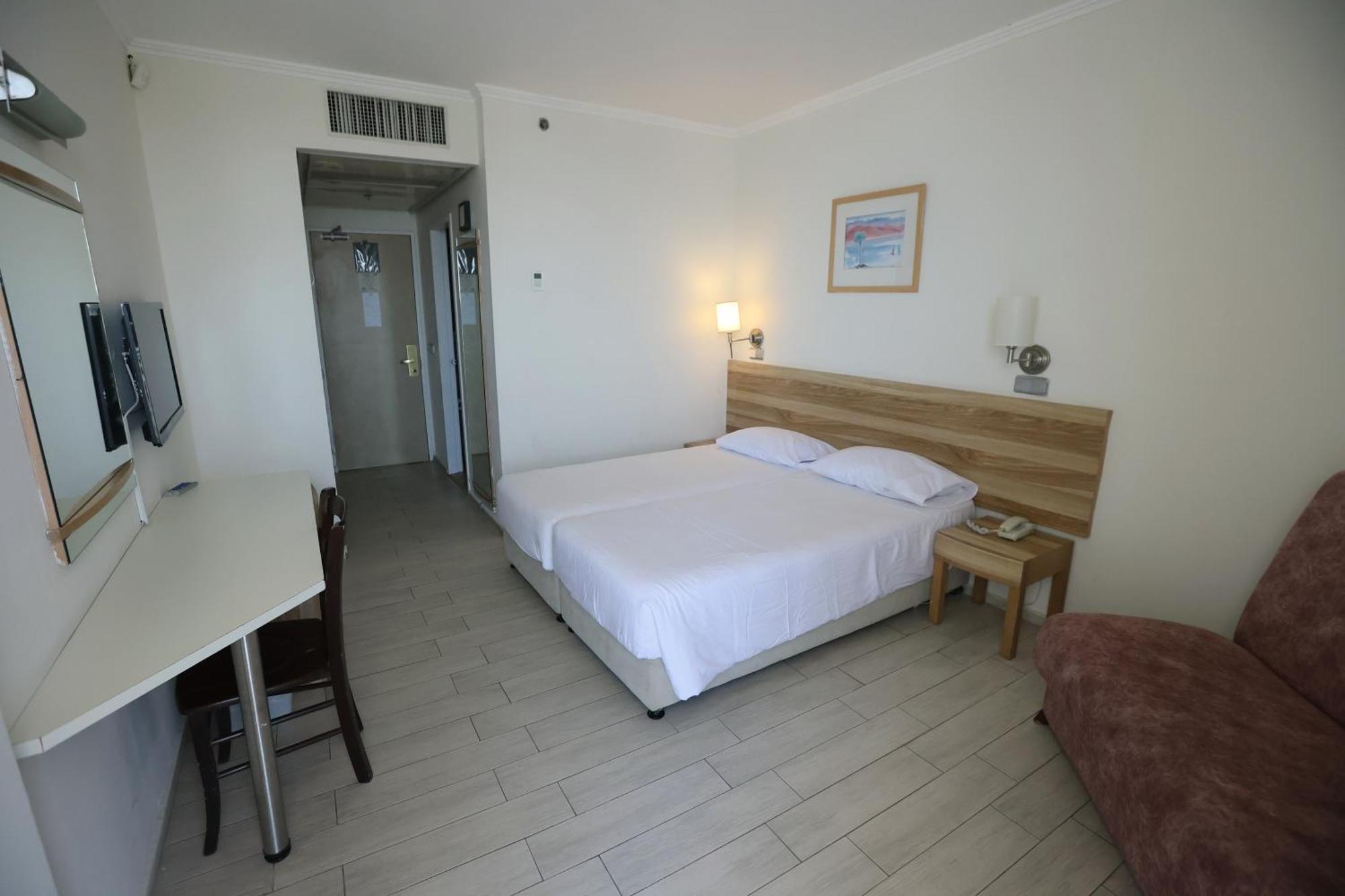 Adi Hotel Eilat Exterior photo